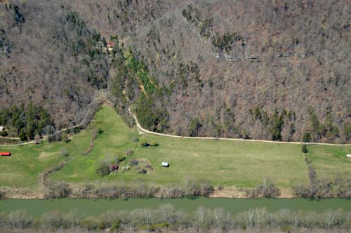 kentucky river farm for sale - looking up river at closest neighbor
