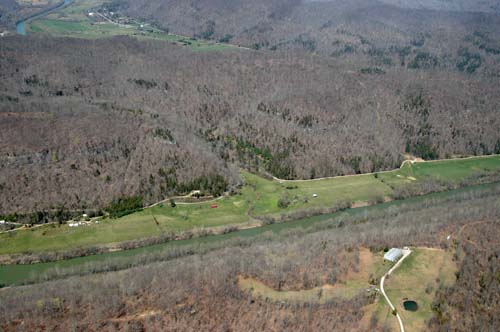 kentucky river lower bottoms looking at creek flowing from mountain on right