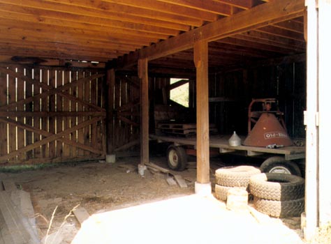 kentucky farm for sale waterfront riverfront, inside of barn